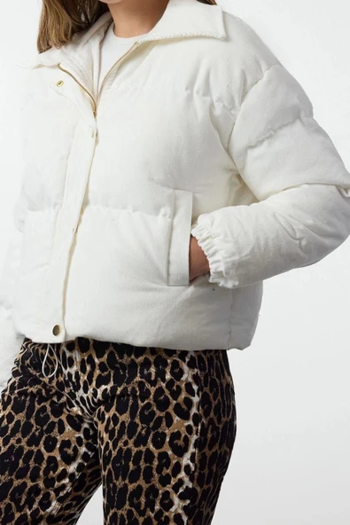 Kadın Moda Şık Oversize Gömlek Yaka Standart Düz Astarlı Gömlek Yaka Fitilli Kadife Şişme Mont - 2