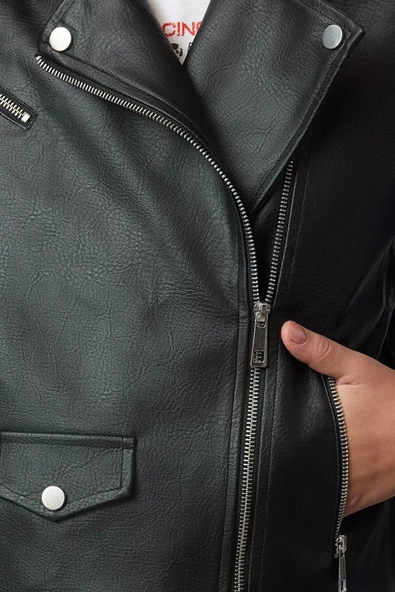 Kadın Moda Şık Regular Kruvaze Yaka Standart Düz Astarlı Regular Suni Deri Biker Ceket Mont - 5