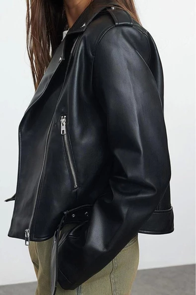 Kadın Moda Şık Regular Ceket Yaka Standart Düz Astarlı Regular Suni Deri Biker Ceket Mont - 2
