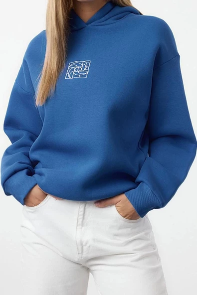 Kadın Moda Şık Bol Kapüşonlu Düşük Kol Uzun Geniş Kalıp Nakışlı Kalın İçi Polarlı Örme Sweatshirt - 2