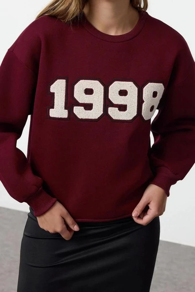 Kadın Relaxed Bisiklet Yaka Düşük Kol Uzun Kalın Polarlı Normal Kesim Slogan Nakışlı Örme Sweatshirt - 2