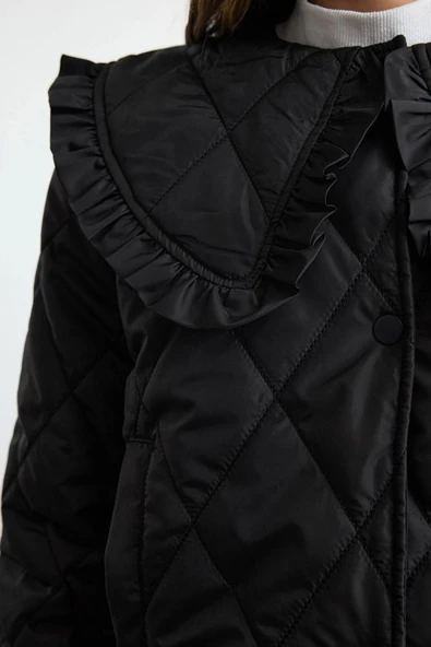 Kadın Moda Şık Bol Asimetrik Yaka Standart Düz Astarlı Yaka Detaylı Kapitone Şişme Mont - 4