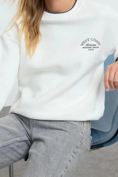 Kadın Moda Bol Bisiklet Yaka Düşük Kol Uzun Slogan Nakışlı Kalıp Kalın İçi Polarlı Örme Sweatshirt - 3