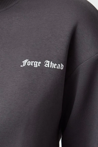 Kadın Bisiklet Yaka Düşük Kol Normal Kalıp Ön ve Sırt Baskılı Kalın Polarlı Örme Sweatshirt - 4
