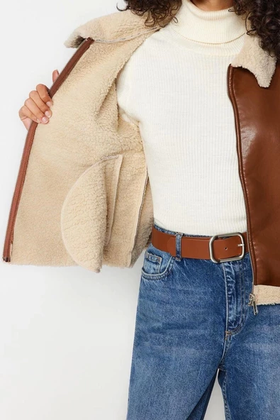 Kadın Moda Şık Regular Gömlek Yaka Standart Düz Astarlı Peluş Detaylı Suni Deri Biker Ceket Mont - 4