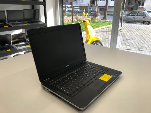 DELL LATITTUDE E6440 I5 - 4300U 8 GB RAM128 GB SSD 14" FULL HD EKRAN - 2