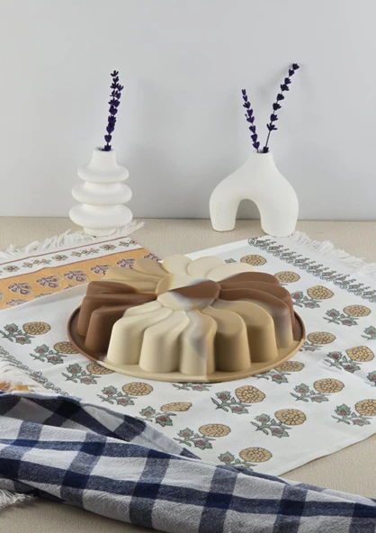 Silikon Kek Kalıbı - Papatya Desenli Kalıp - Isıya Dayanıklı, 1 Litre