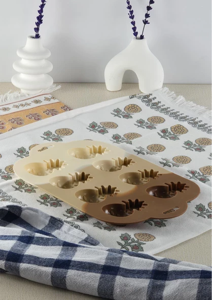 Silikon Kek Kalıbı - Ananas Desenli 8li Kurabiye Kalıbı - Isıya Dayanıklı - 2