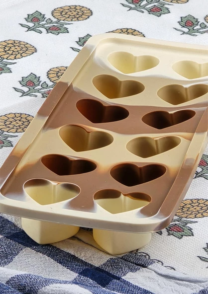 Silikon Kek Kurabiye Kalıbı - 12li Kalp Desenli Kalıp - Isıya Dayanıklı - 3