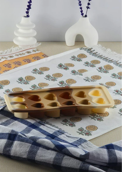 Silikon Kek Kurabiye Kalıbı - 12li Kalp Desenli Kalıp - Isıya Dayanıklı - 2