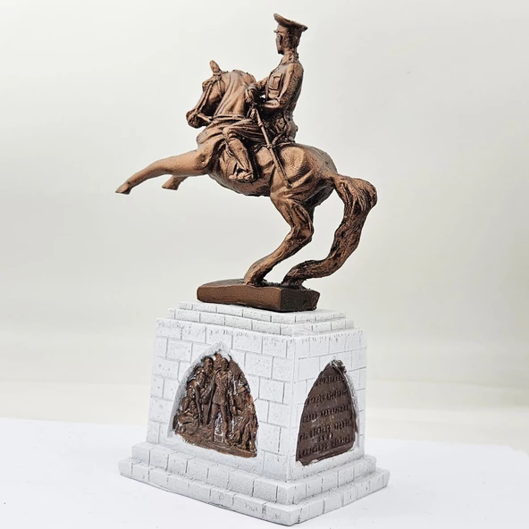 Atatürk Samsun Atlı Onur Anıtı Heykeli Biblo - 2