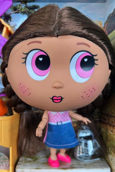 Koca Göz Ailesi, Sevimli Tavukcu Bebek - 2