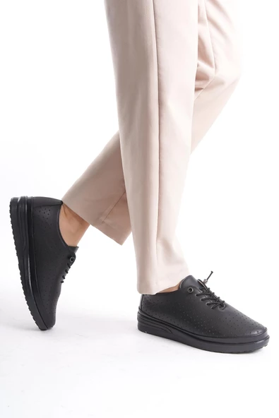 Kadın Bağcıklı Günlük Ayakkabı Delik Detaylı Yuvarlak Burun Ayakkabı - Resim 2