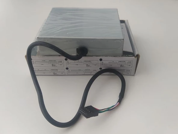 Warbox 2.5 Inch Kart Okuyucu Beyaz Internal Card Reader - 4