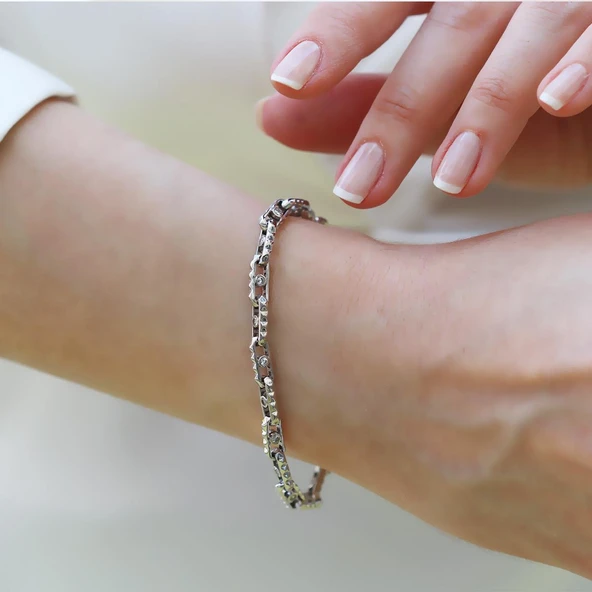 Kareli Taşlı Zincir Gümüş Bileklik - Resim 3