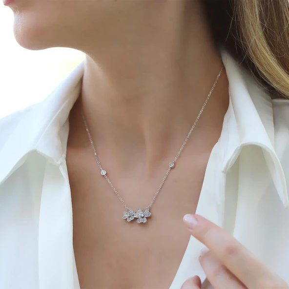 İkili Yonca Zirkon Taşlı Gümüş Kolye ürün görseli 1