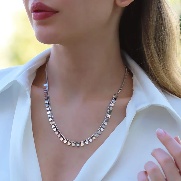 Kare Trend Pul Gümüş Kolye ürün görseli 1