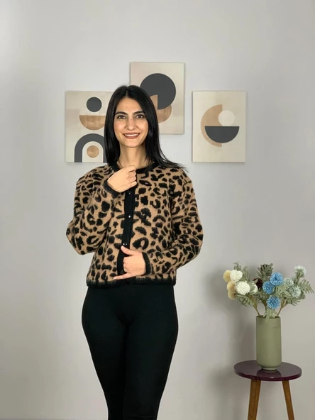 Kadın Siyah Kahverengi Leopar Desenli Kısa Sakallı Triko Hırka - 6