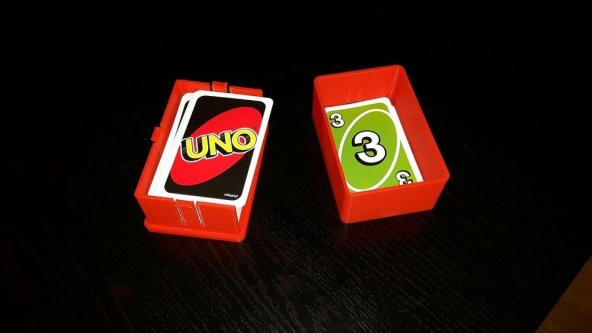 Uno Oyun Kartları Kutusu Organik Plastikten Kullanışlı Maket - 1