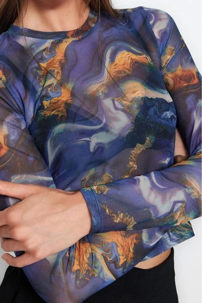 Stil Kadın Baskılı Tül Fitted Vücuda Oturan Esnek Bluz Crop Örme Slim Kalıp
