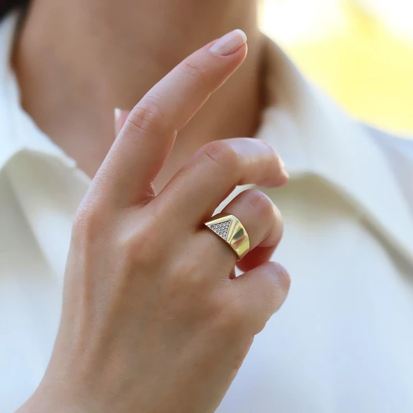 Üçgen Taşlı Gold Ayarlanabilir Gümüş Yüzük ürün görseli 1