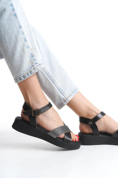 Kadın Hakiki Deri Bilekten Bağlamalı Topuksuz Rahat Taban Sandalet - 12