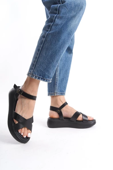 Kadın Hakiki Deri Bilekten Bağlamalı Topuksuz Rahat Taban Sandalet