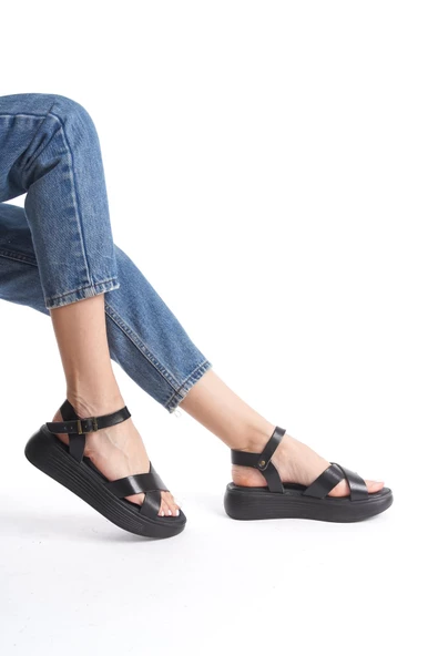 Kadın Hakiki Deri Bilekten Bağlamalı Topuksuz Rahat Taban Sandalet - 3