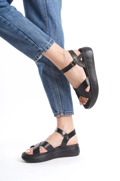 Kadın Hakiki Deri Bilekten Bağlamalı Topuksuz Rahat Taban Sandalet - 2