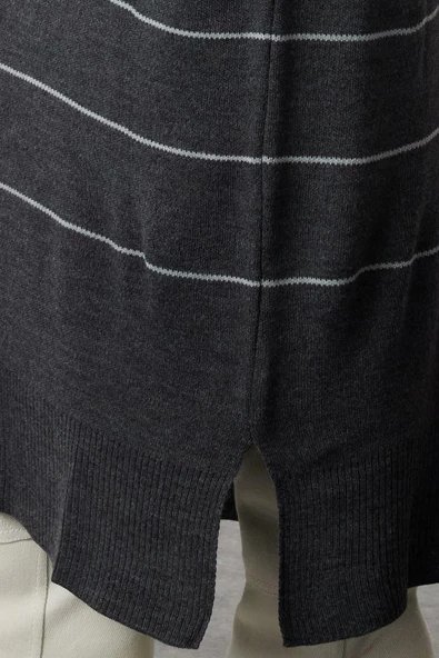 Moda Stil Relaxed Bisiklet Yaka Maxi Boy Tesettür Antrasit Çizgili Uzun Triko Elbise