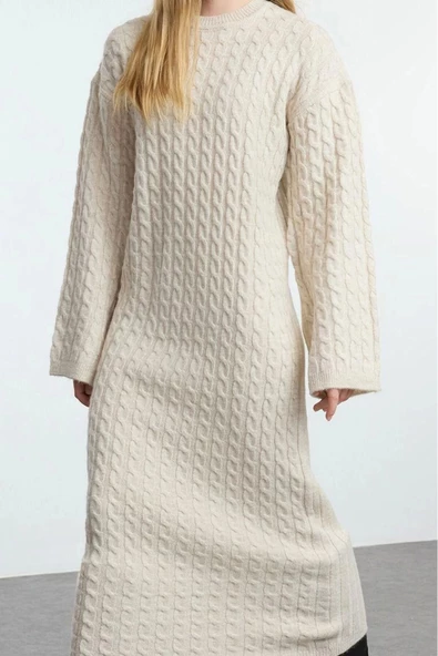 Moda Stil Oversize Bisiklet Yaka Maxi Boy Tesettür Saç Örgülü Triko Elbise - 4