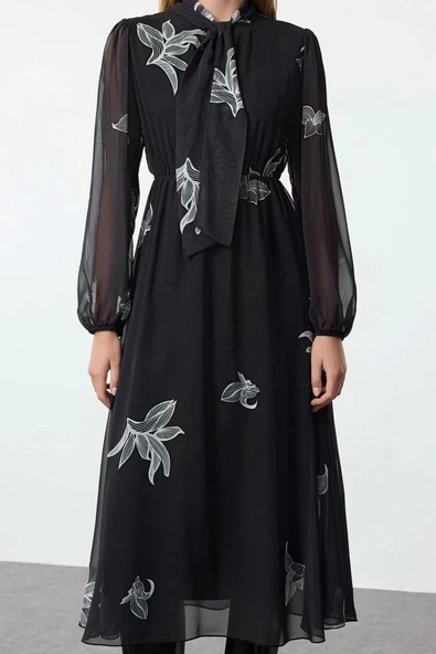 Moda Stil Regular Hakim Yaka Maxi Boy Çiçekli Pilise Detaylı Şifon Dokuma Elbise - 2