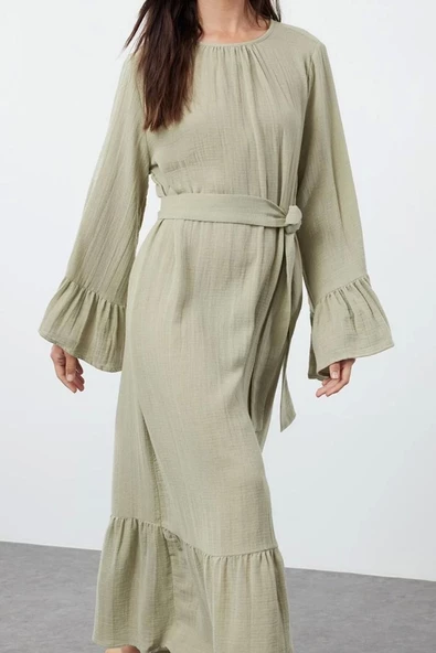 Moda Stil Relaxed Bisiklet Yaka Maxi Boy Tesettür Eteği Fırfırlı Müslin Dokuma Elbise - 4