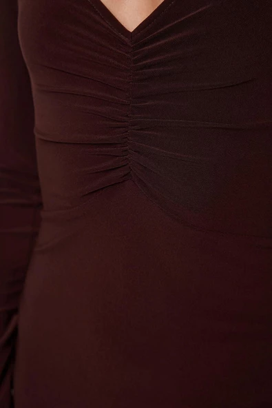Moda Stil Fitted Bisiklet Yaka Midi Boy Vücuda Oturan Cut Out Pencere Detaylı Örme Elbise - 2