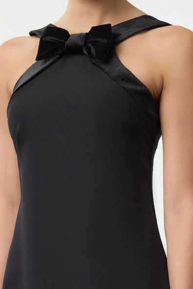 Moda Stil Fitted Halter Yaka Mini Boy A-Kesim Fiyonk Detaylı Dokuma Kısa Elbise - 2