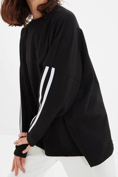 Tarz Oversize Bisiklet Yaka Düşük Kol Uzun Şerit Detaylı Geniş Kalıp İnce Örme Sweatshirt - 2