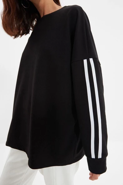 Tarz Oversize Bisiklet Yaka Düşük Kol Uzun Şerit Detaylı Geniş Kalıp İnce Örme Sweatshirt - 3