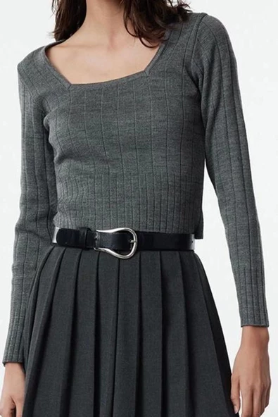 Stil Modern Kadın Crop Standart Kol Kare Yaka Triko Kazak
