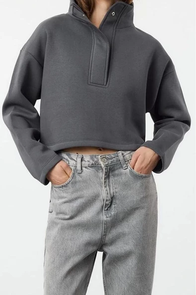 Crop Dik Yaka Standart Kol Crop Rahat Kesim Crop Çıtçıtlı Kalın İçi Polarlı Örme Sweatshirt - 2