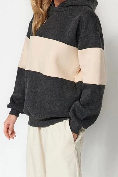 Tarz Bol Kapüşonlu Düşük Kol Uzun Kalın İçi Polarlı Geniş Kalıp Örme Sweatshirt