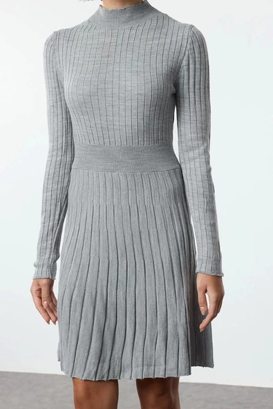 Moda Stil Regular Dik Yaka Mini Boy Triko Fırfırlı Elbise - 3