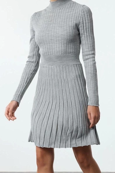 Moda Stil Regular Dik Yaka Mini Boy Triko Fırfırlı Elbise - 1