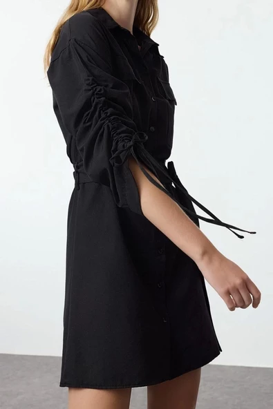 Moda Stil Regular Gömlek Yaka Mini Boy Cep ve Büzgü Detaylı Dokuma Gömlek Elbise - Resim 4