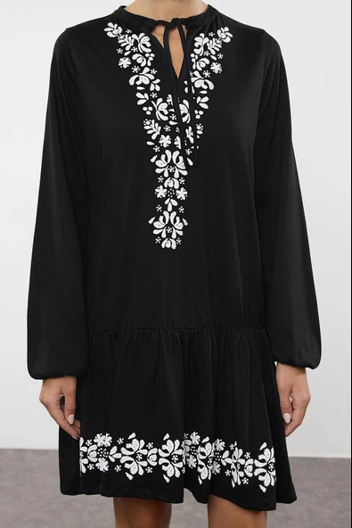 Moda Stil Regular V Yaka Mini Boy Balon Kol Baskılı A-line Çan Açılan Örme Elbise