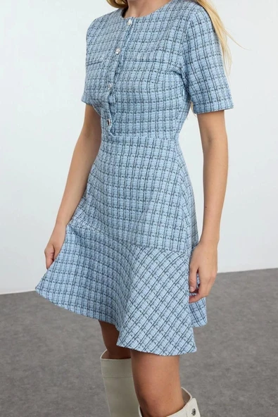 Moda Stil Regular Bisiklet Yaka Mini Boy Eteği Belden Açılan Tüvit Dokuma Elbise - 4