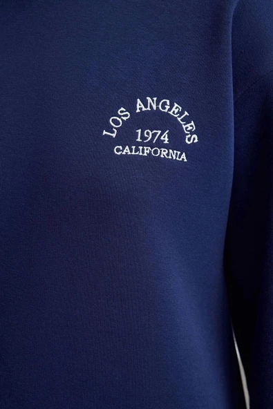 Moda Stil Relaxed Kapüşonlu Midi Boy Slogan Nakışlı Kalın İçi Polarlı Örme Sweatshirt Elbise - 6