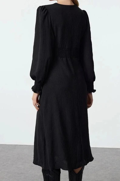 Moda Stil Regular V Yaka Midi Boy Belden Açılan Korsaj Detaylı Dokuma Elbise - Resim 5