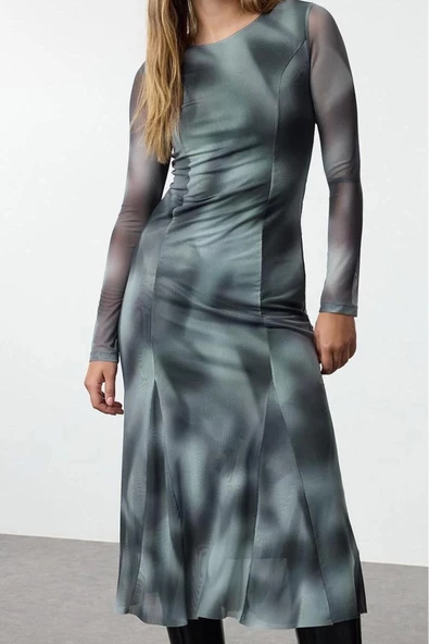 Moda Stil Slim Bisiklet Yaka Midi Boy Soyut Soyut Desenli Etek Ucu Fıfrfırlı Örme Elbise