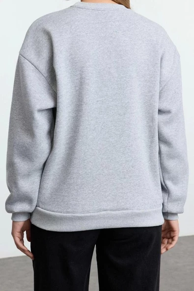 Bol Bisiklet Yaka Düşük Kol Uzun Kalp Nakışlı Geniş Kalıp Kalın İçi Polarlı Örme Sweatshirt - 4