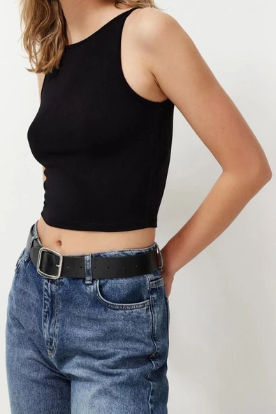 Moda Kayık Yaka Örme Slim Düz Desen Casual Günlük Crop Askılı Kol Bluz - 4